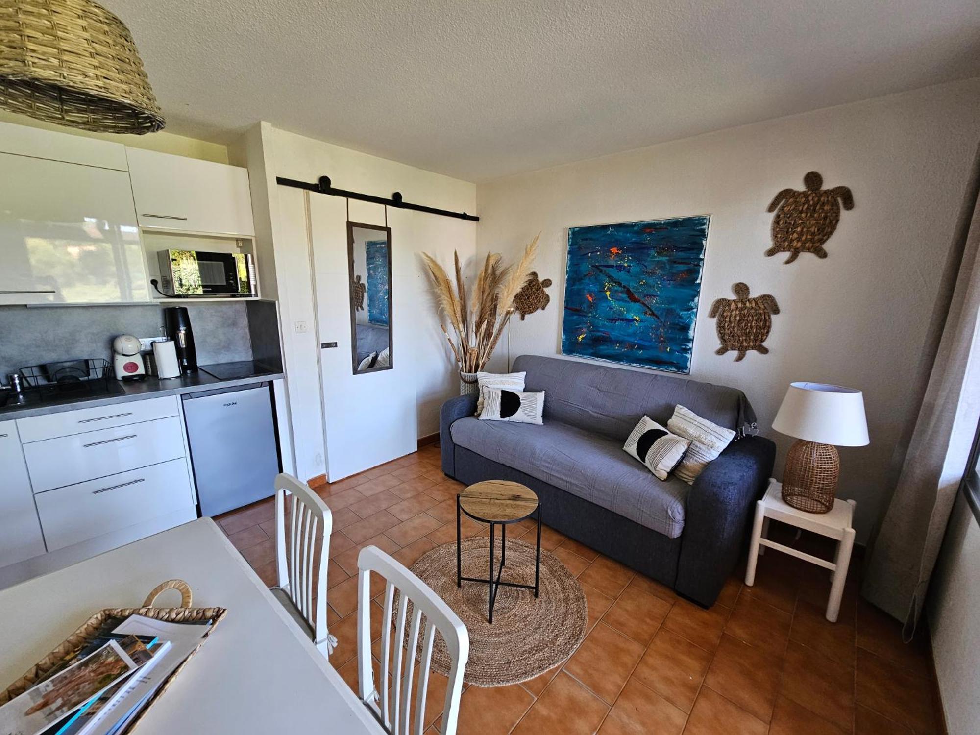 Studio Bord De Mer Terrasse Vue Mer Piscine Lägenhet Sainte-Maxime Exteriör bild